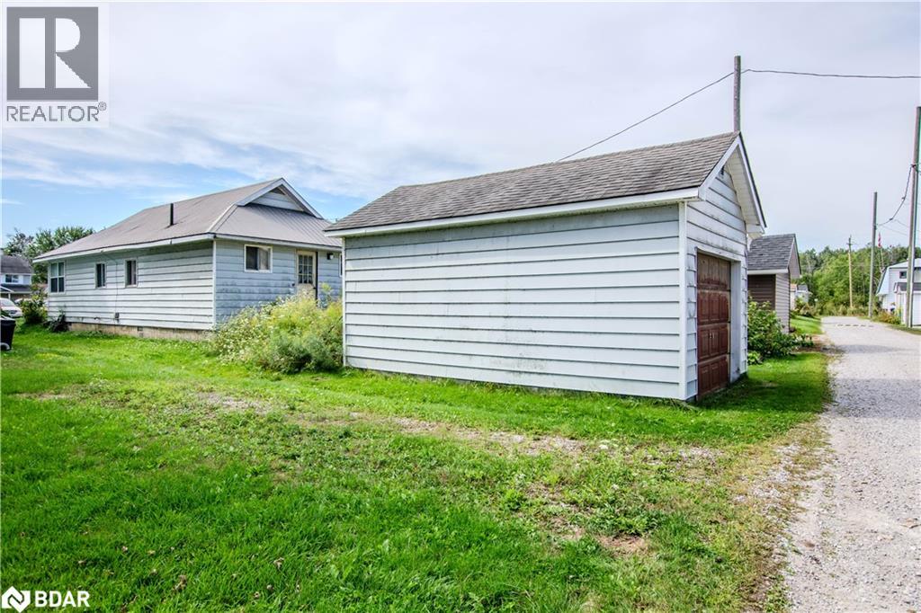 Photo 10 of 1056 Wood Street, Churchill ON