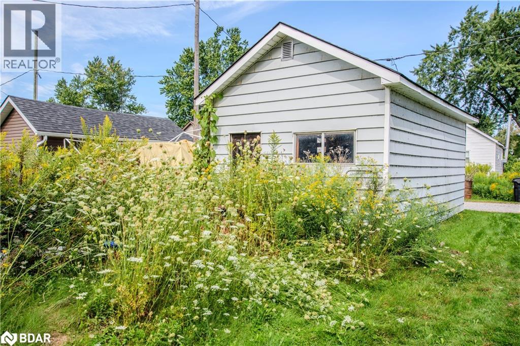 Photo 8 of 1056 Wood Street, Churchill ON