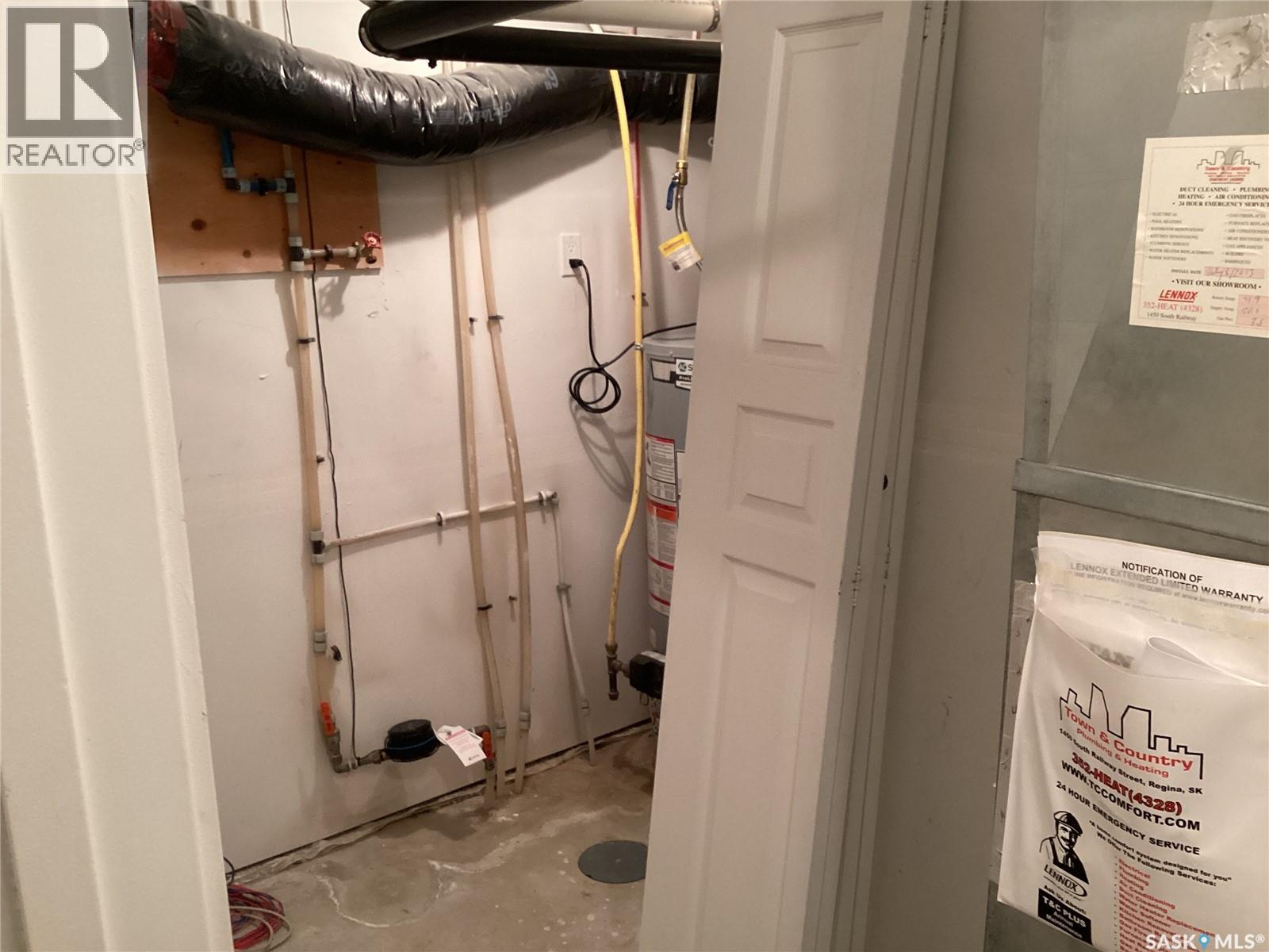 Photo 15 of 69 5004 James Hill Road, Regina SK