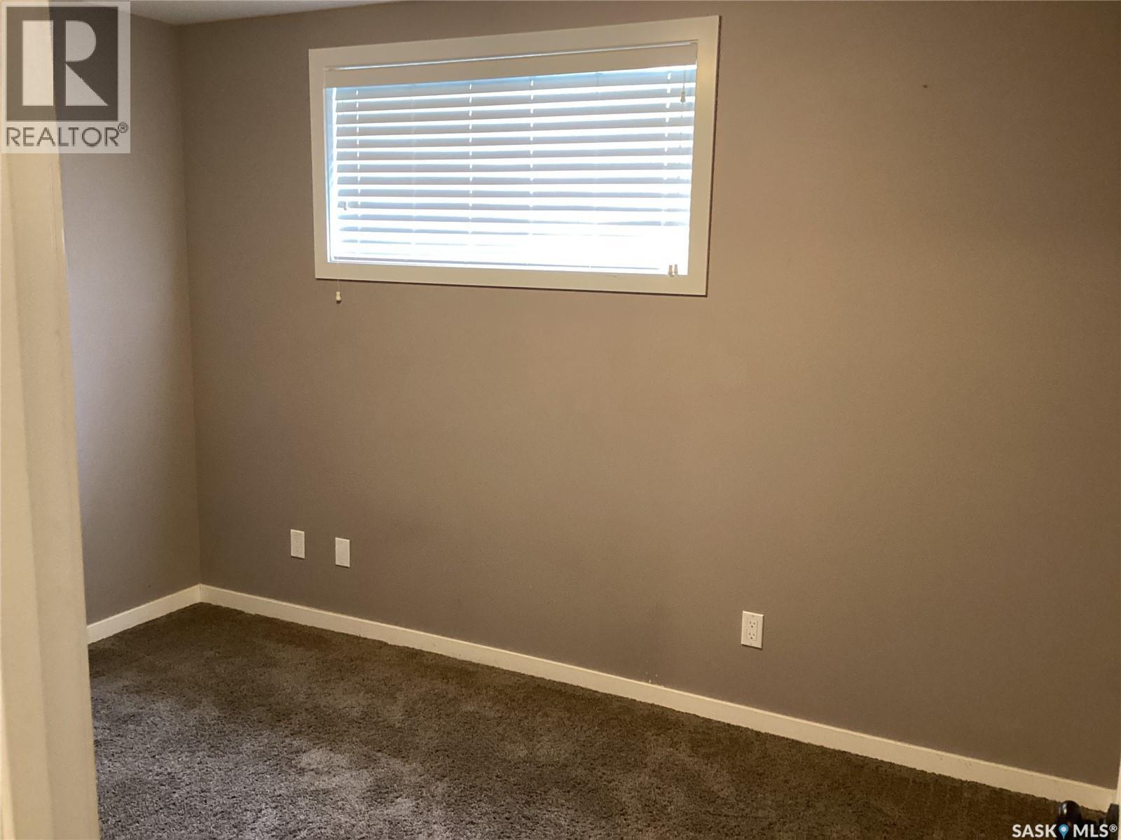 Photo 11 of 69 5004 James Hill Road, Regina SK