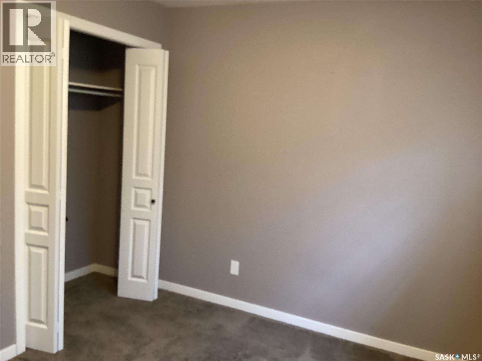 Photo 12 of 69 5004 James Hill Road, Regina SK