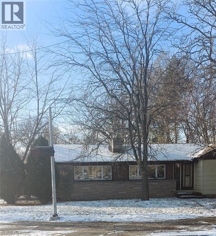 Photo 7 of 976 Stone Church Road E, Hamilton ON