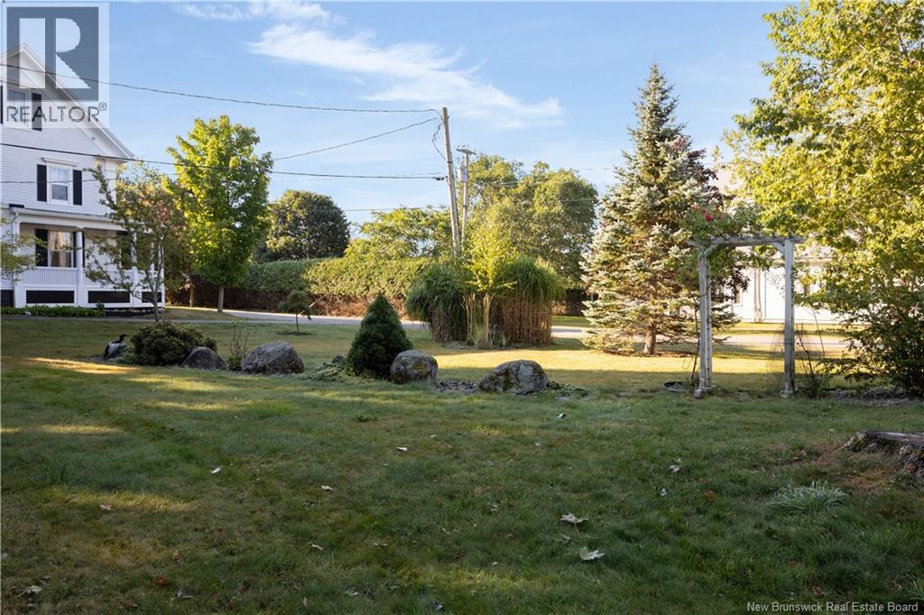 204 MONTAGUE STREET - 32