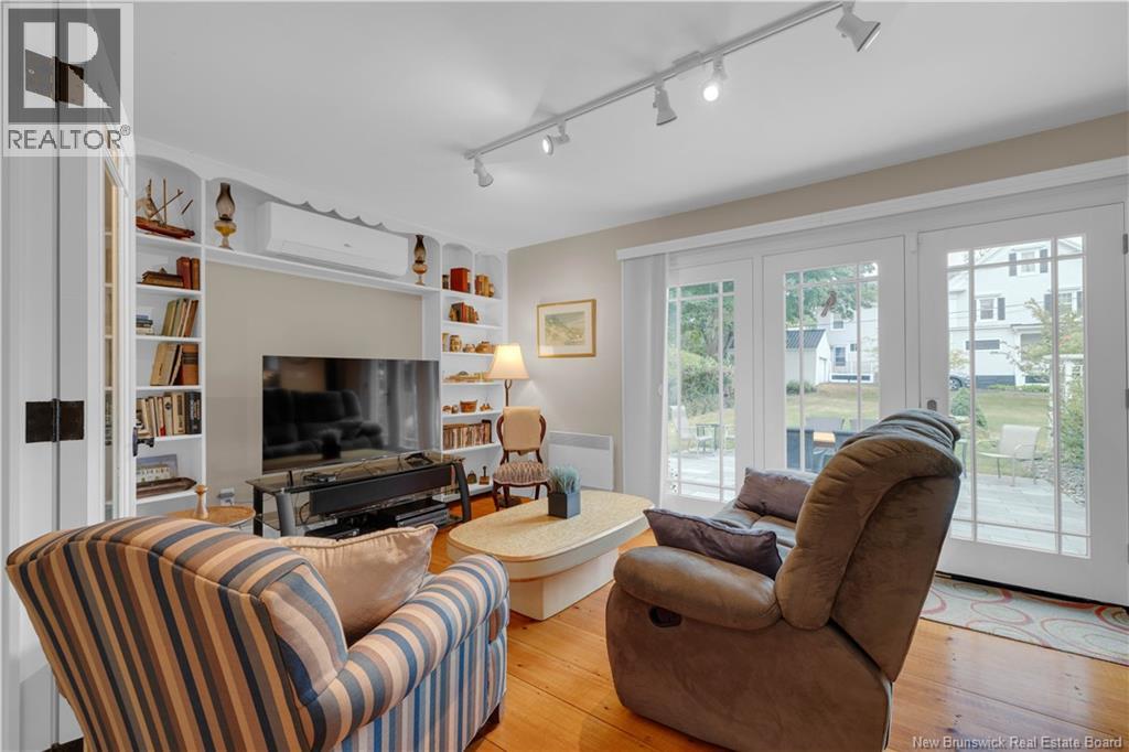 204 MONTAGUE STREET - 15