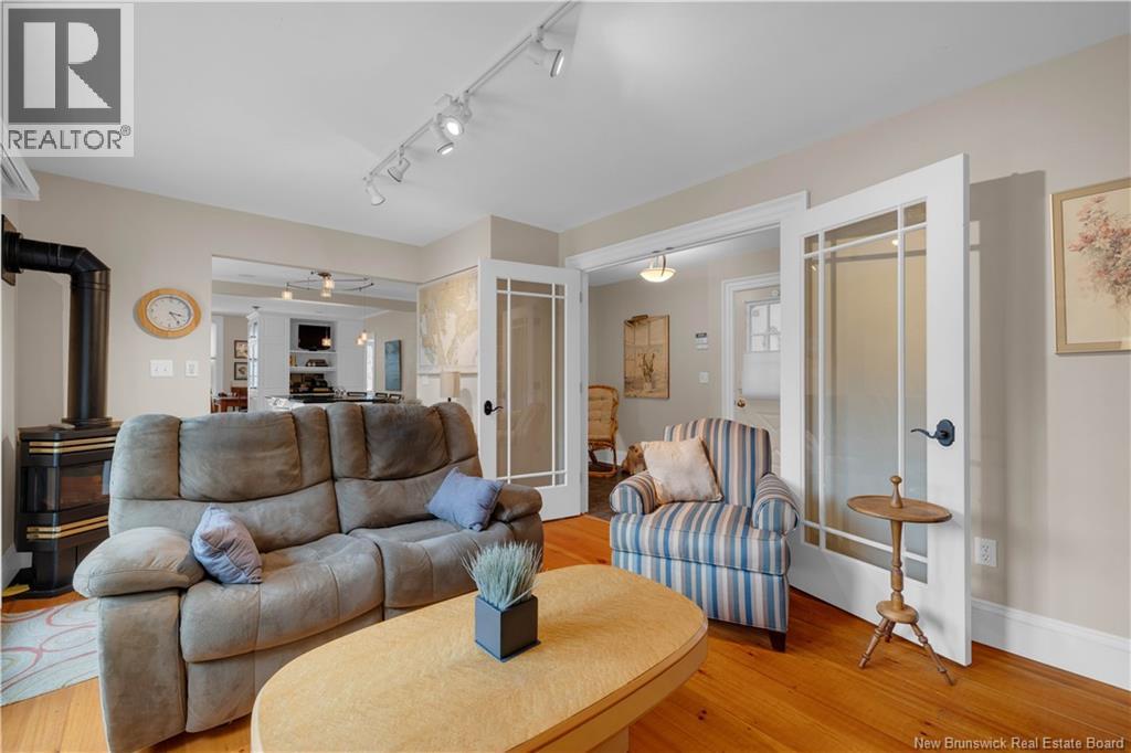 204 MONTAGUE STREET - 16