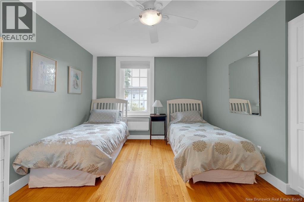 204 MONTAGUE STREET - 20