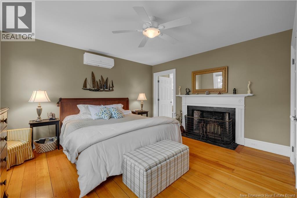 204 MONTAGUE STREET - 23