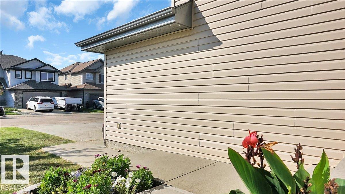 Photo 55 of 4058 Crowsnest Cr, Sherwood Park AB