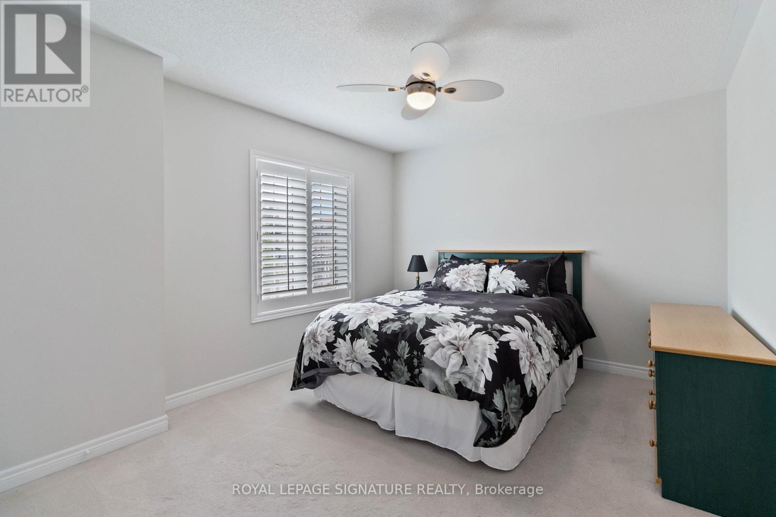 Photo 24 of 573 Gardenbrook Avenue, Oakville ON