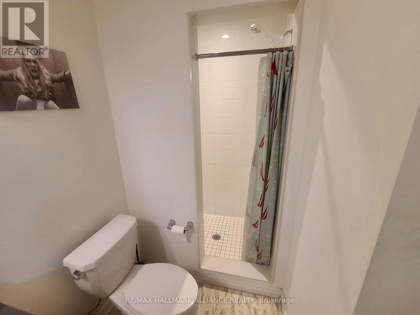 Photo 10 of 65 1000 Asleton Boulevard, Milton ON