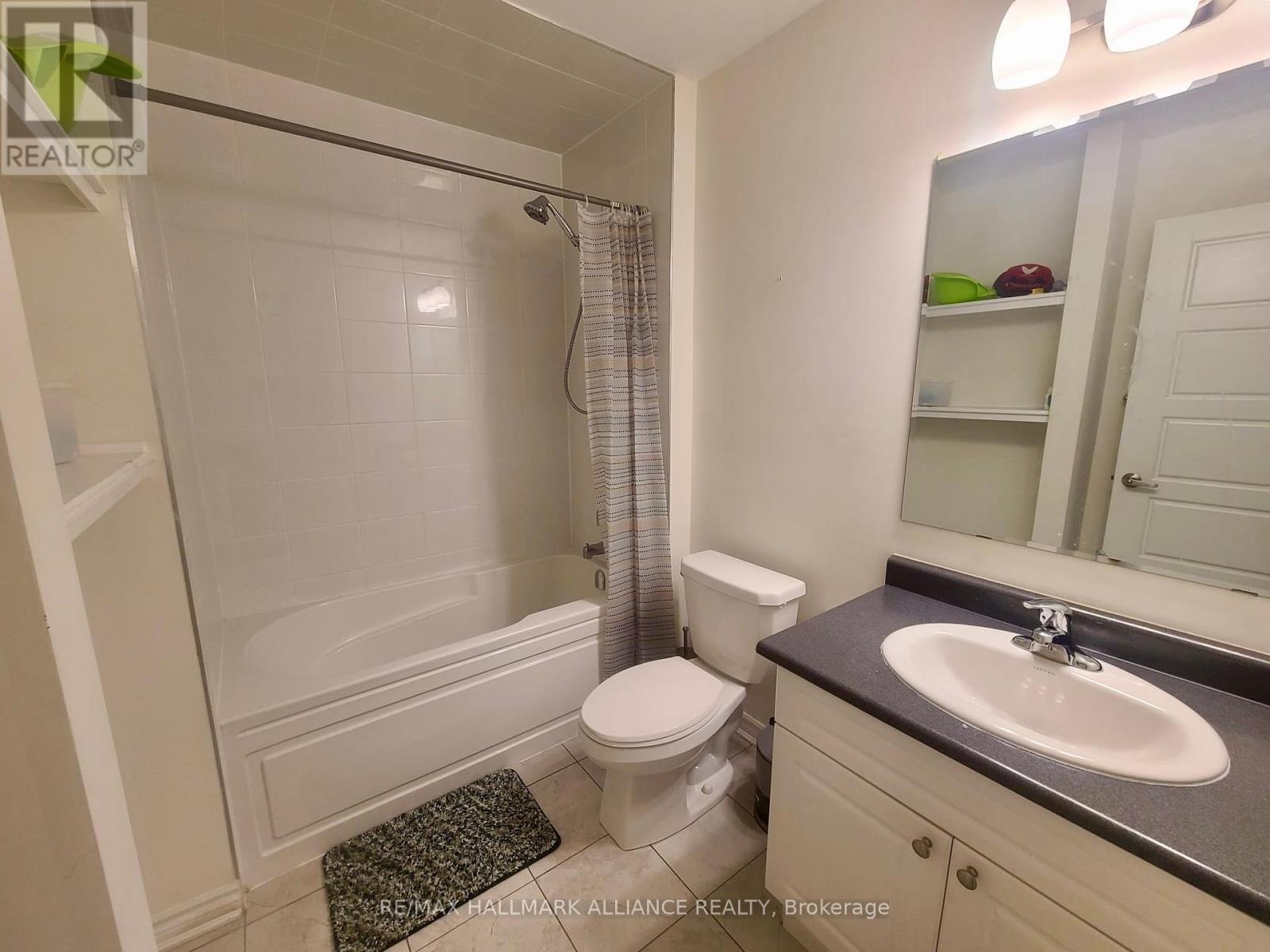 Photo 14 of 65 1000 Asleton Boulevard, Milton ON
