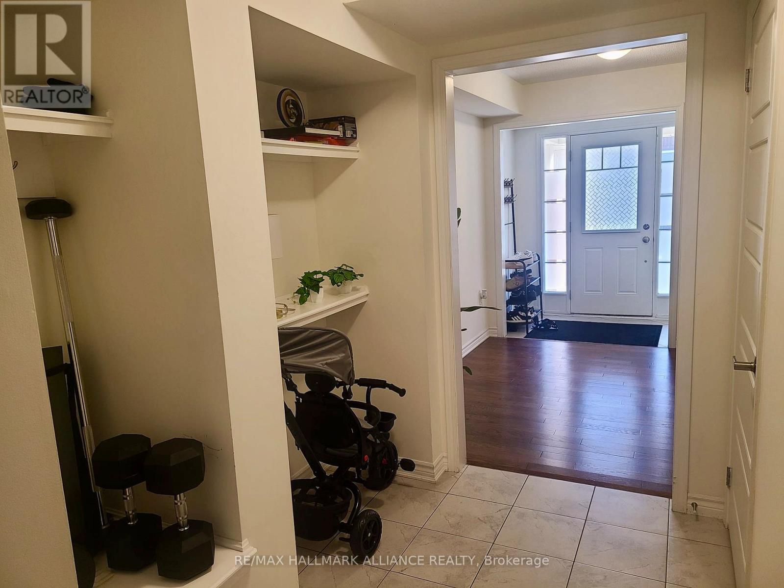 Photo 2 of 65 1000 Asleton Boulevard, Milton ON