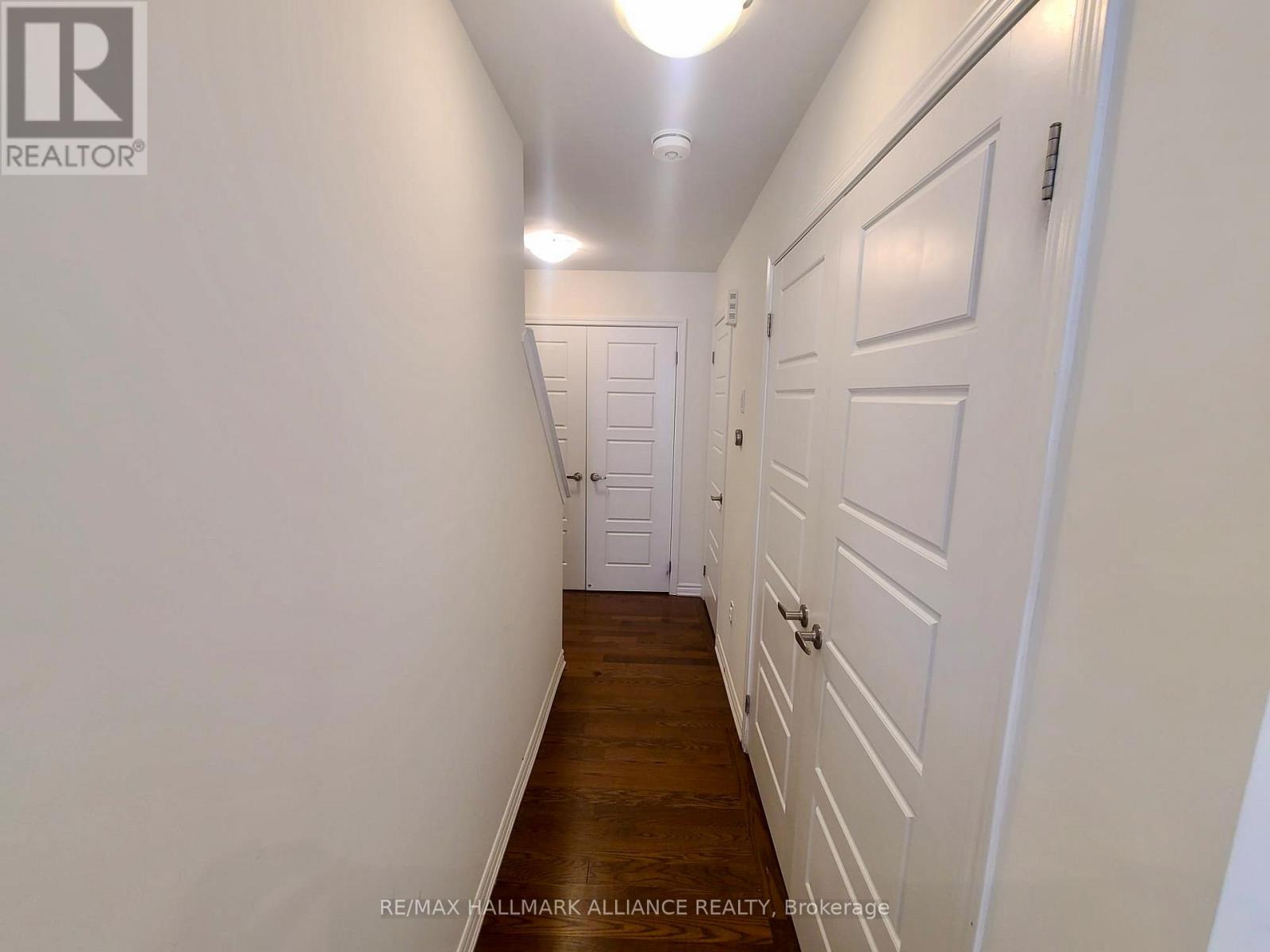 Photo 8 of 65 1000 Asleton Boulevard, Milton ON