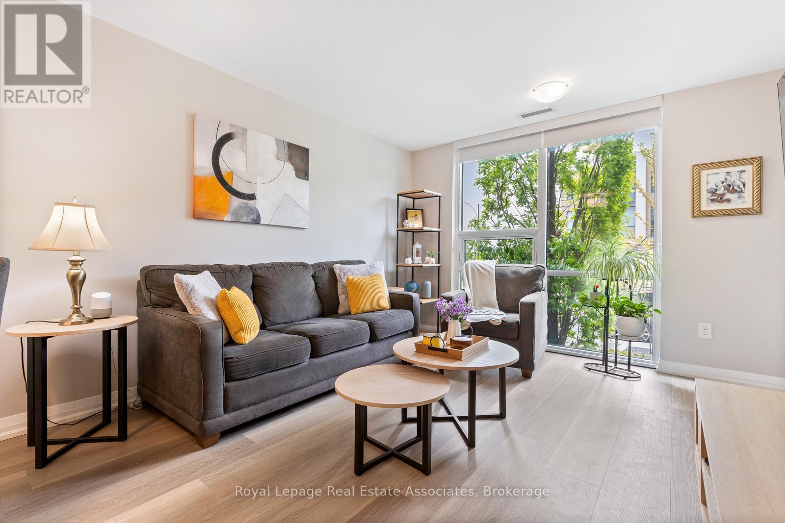 Photo 11 of 111 5025 Four Springs Avenue, Mississauga ON