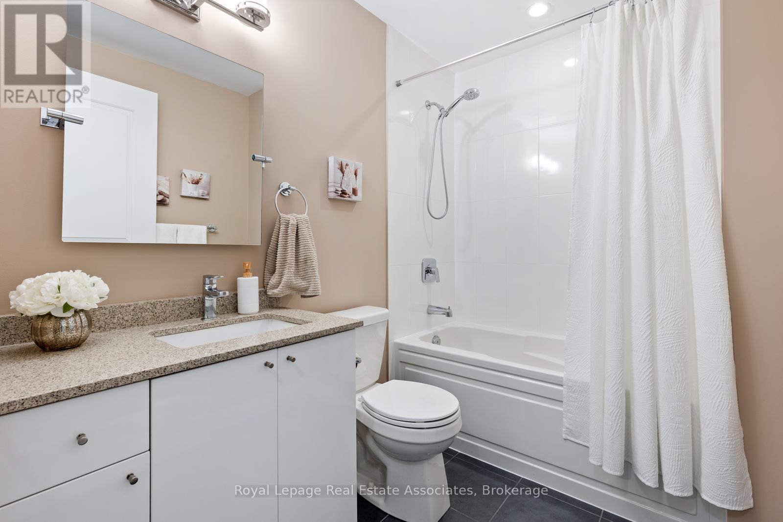 Photo 15 of 111 5025 Four Springs Avenue, Mississauga ON