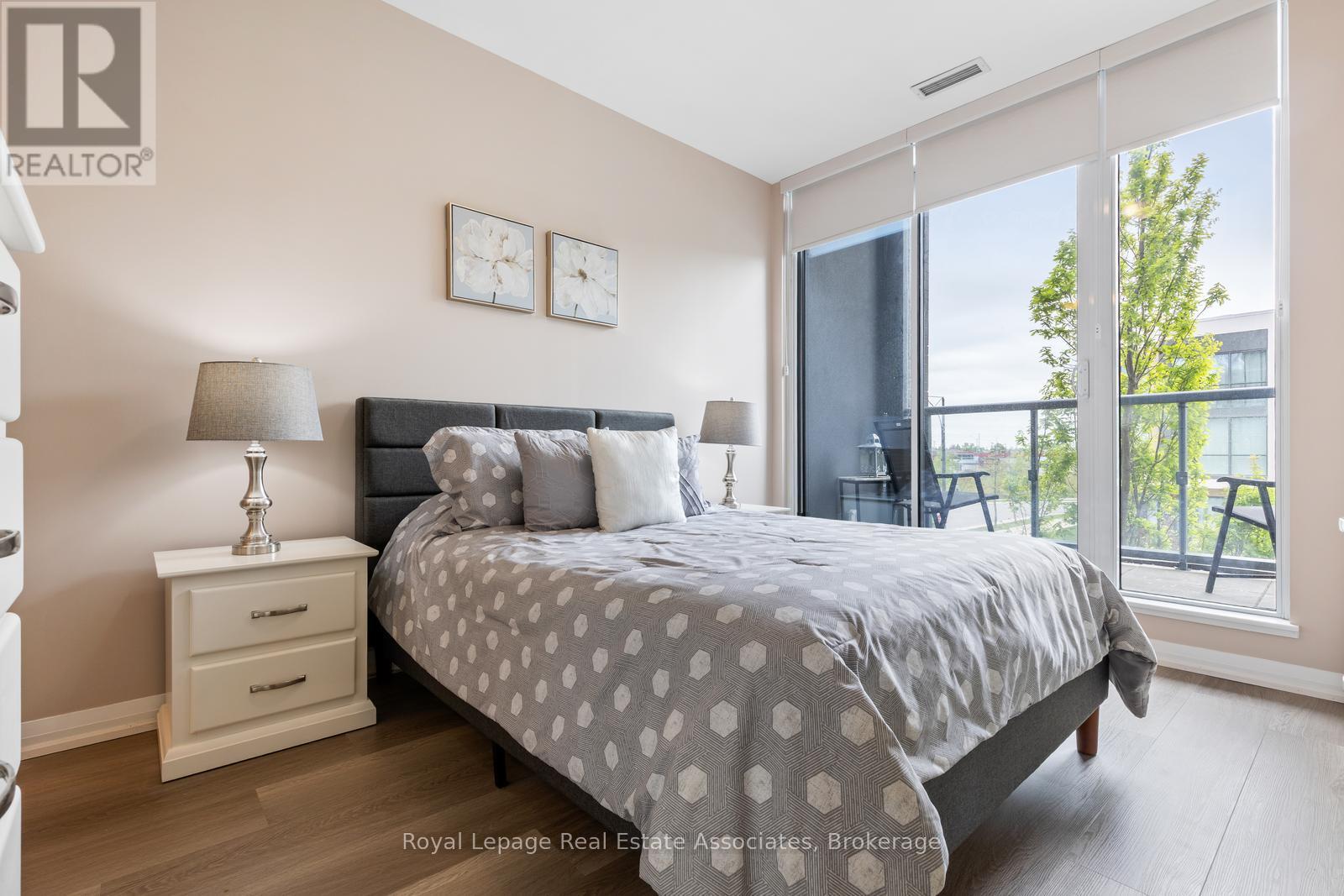 Photo 17 of 111 5025 Four Springs Avenue, Mississauga ON