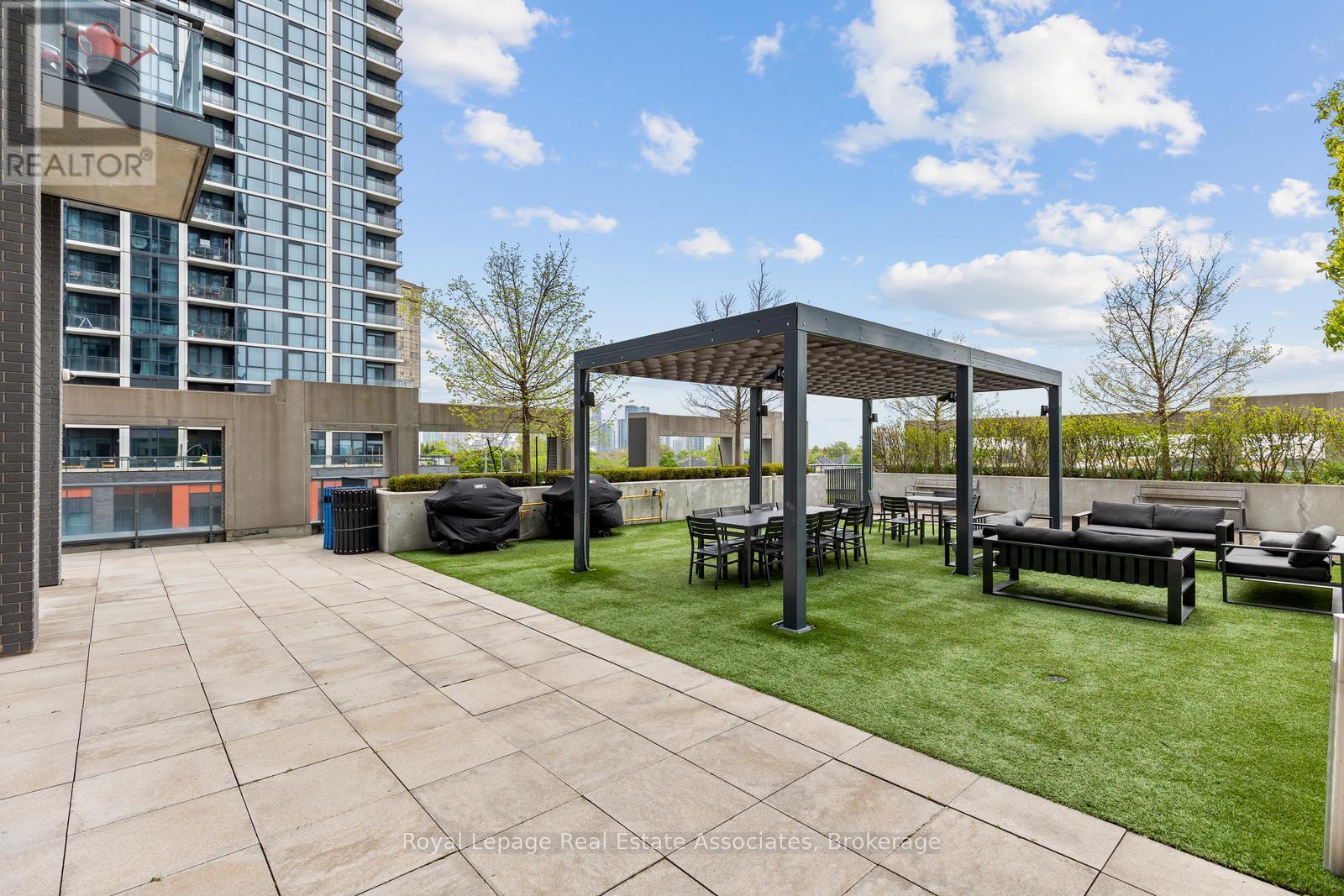 Photo 24 of 111 5025 Four Springs Avenue, Mississauga ON