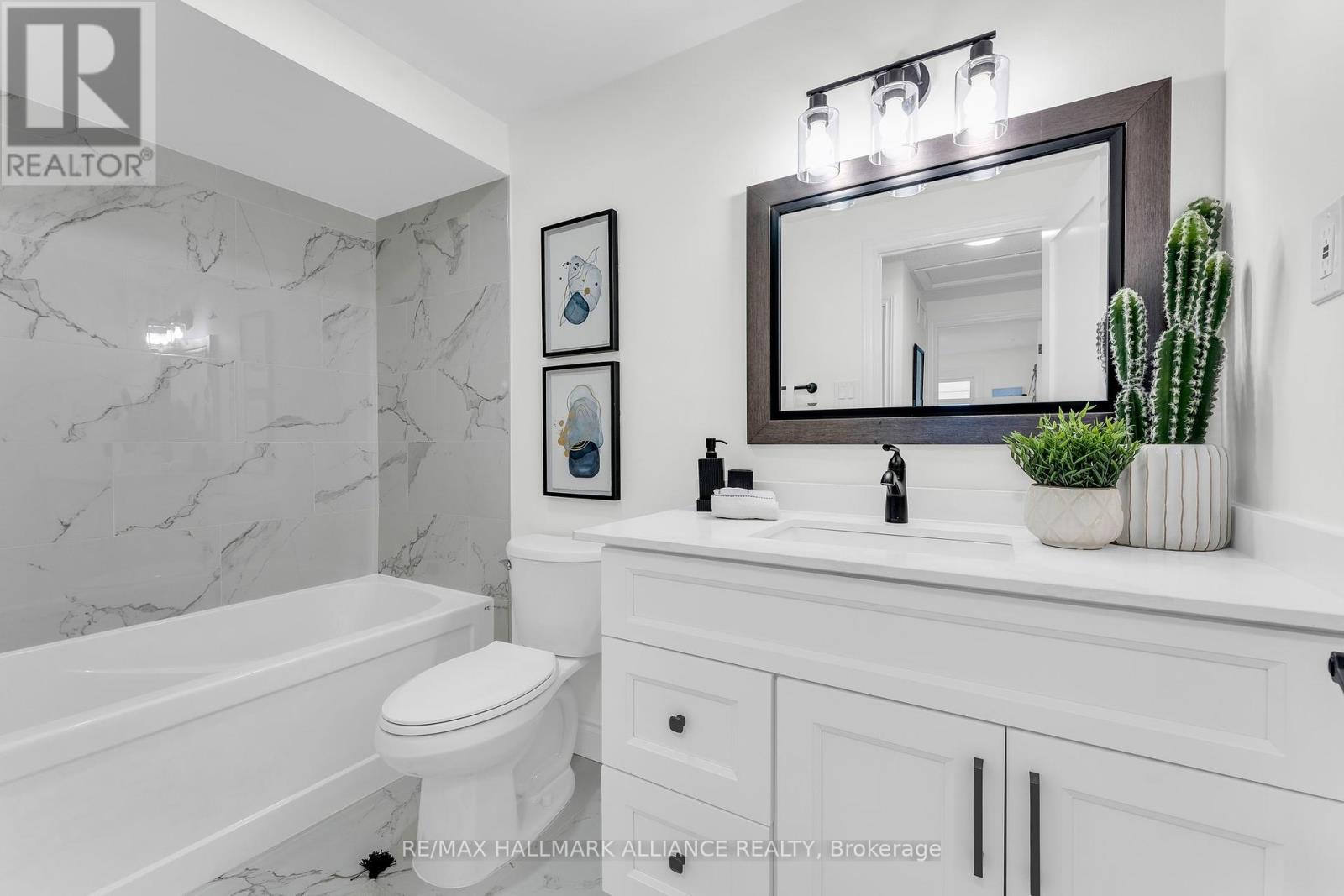 Photo 21 of Main 9 Piper Place, Hamilton ON