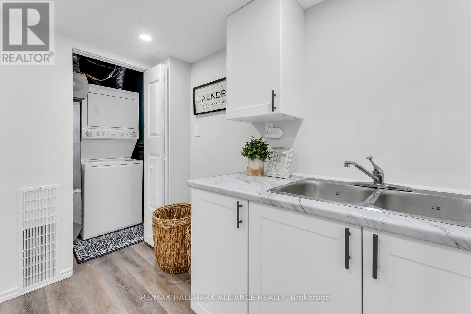 Photo 20 of Basement 9 Piper Place, Hamilton ON