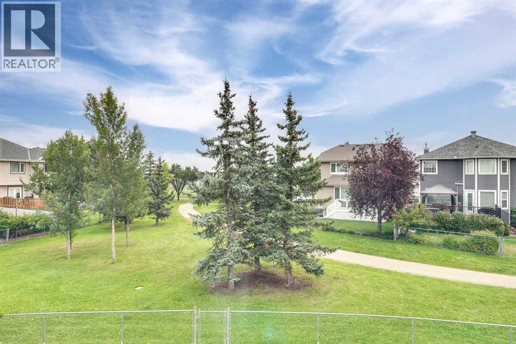 Photo 28 of 54 Somerset Way Sw, Calgary AB