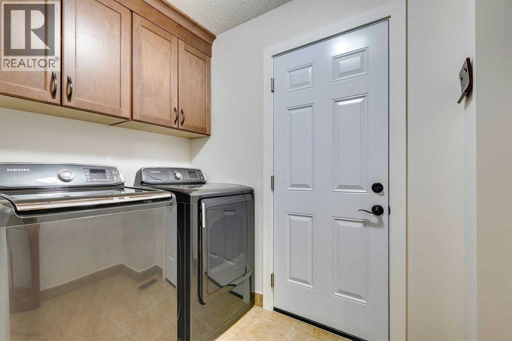 Photo 4 of 54 Somerset Way Sw, Calgary AB