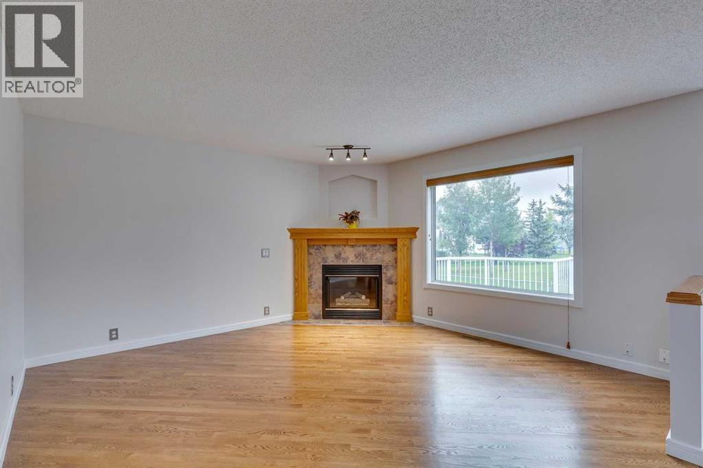 Photo 6 of 54 Somerset Way Sw, Calgary AB