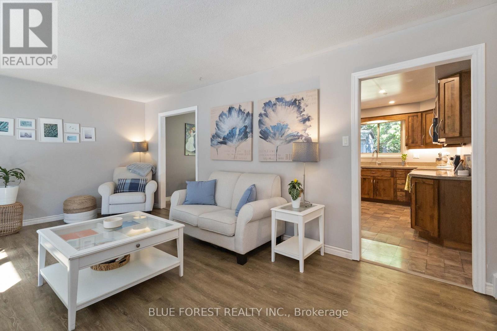 Photo 14 of 346 Blackacres Boulevard, London North ON