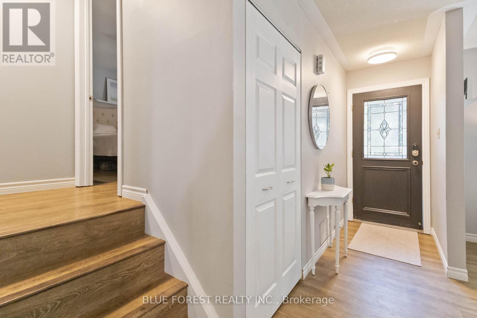 Photo 17 of 346 Blackacres Boulevard, London North ON