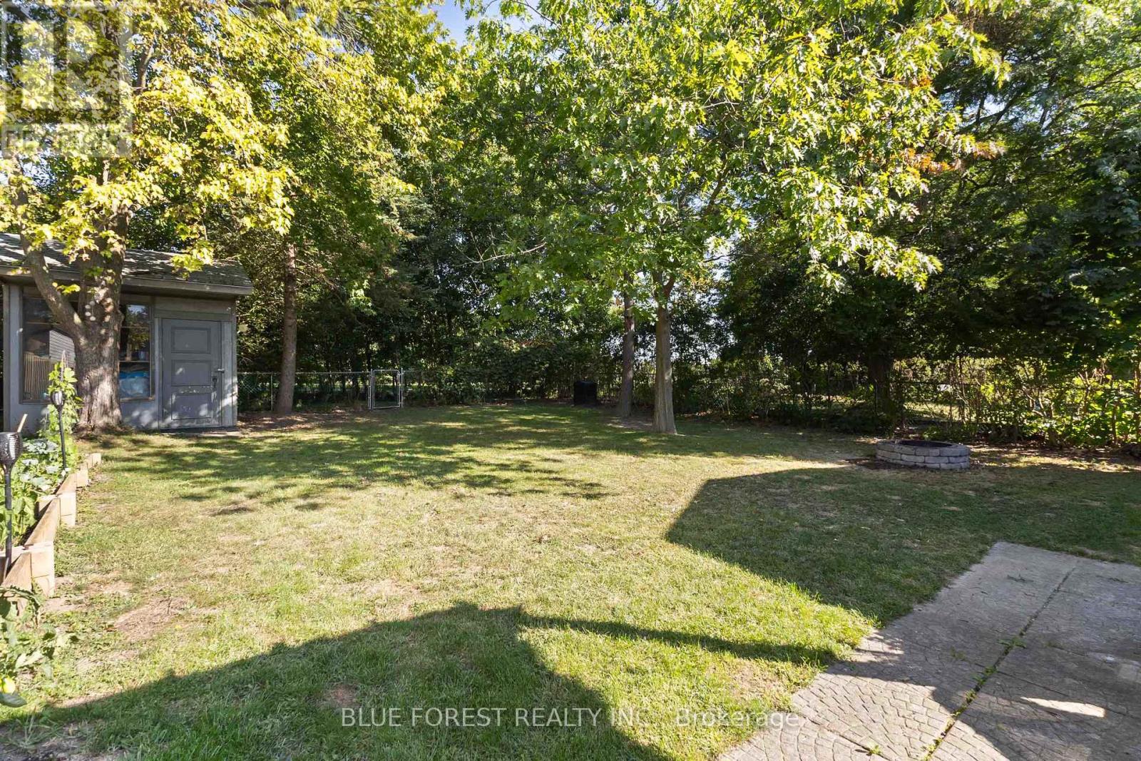 Photo 33 of 346 Blackacres Boulevard, London North ON
