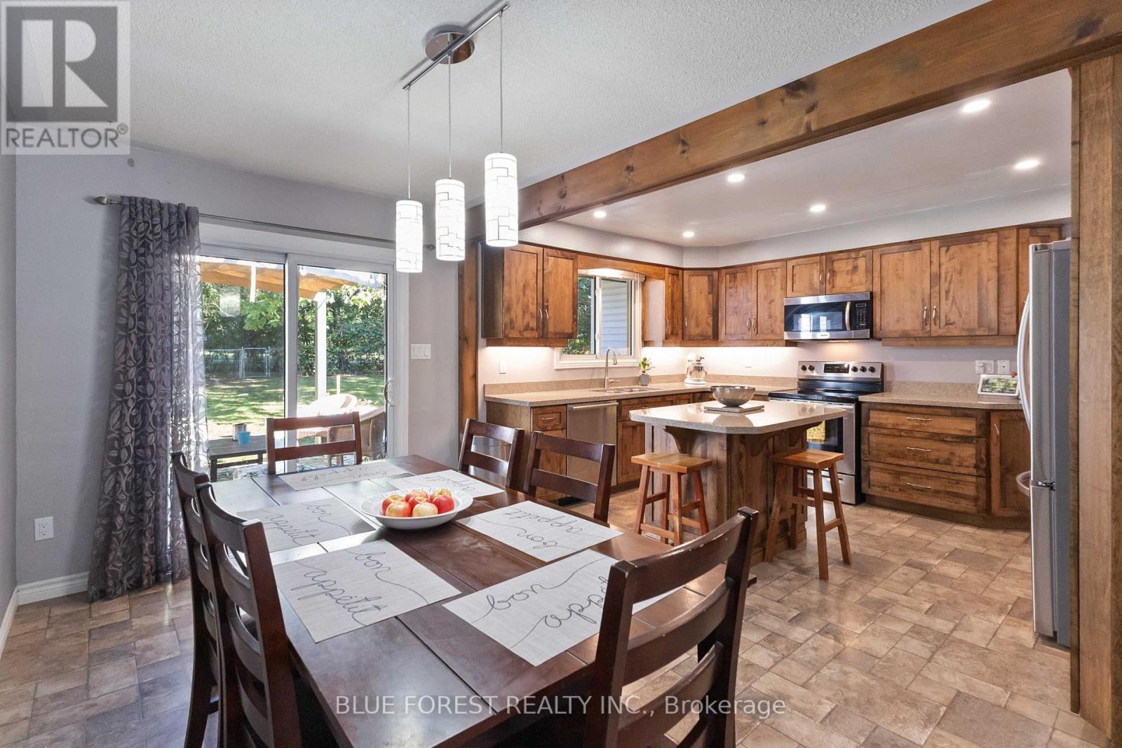 Photo 7 of 346 Blackacres Boulevard, London North ON