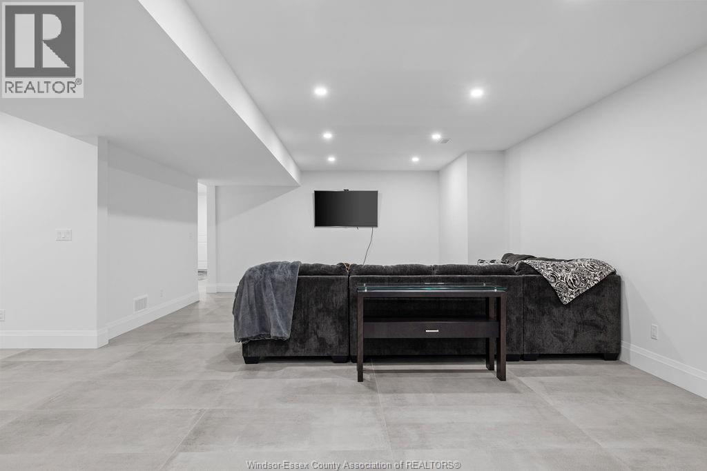 Photo 31 of 4450 Caterina Crescent, Lasalle ON