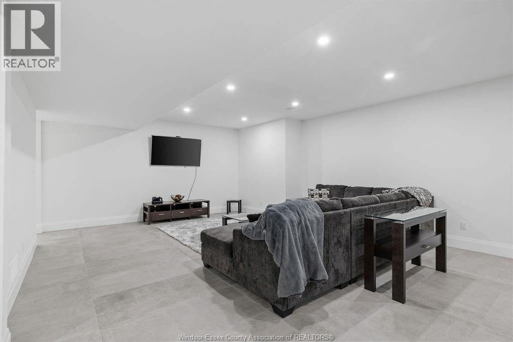 Photo 32 of 4450 Caterina Crescent, Lasalle ON