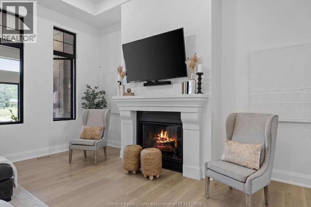 Photo 8 of 4450 Caterina Crescent, Lasalle ON