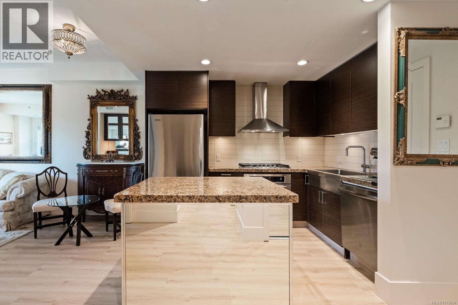 Photo 5 of 610 1400 Lynburne Pl, Langford BC