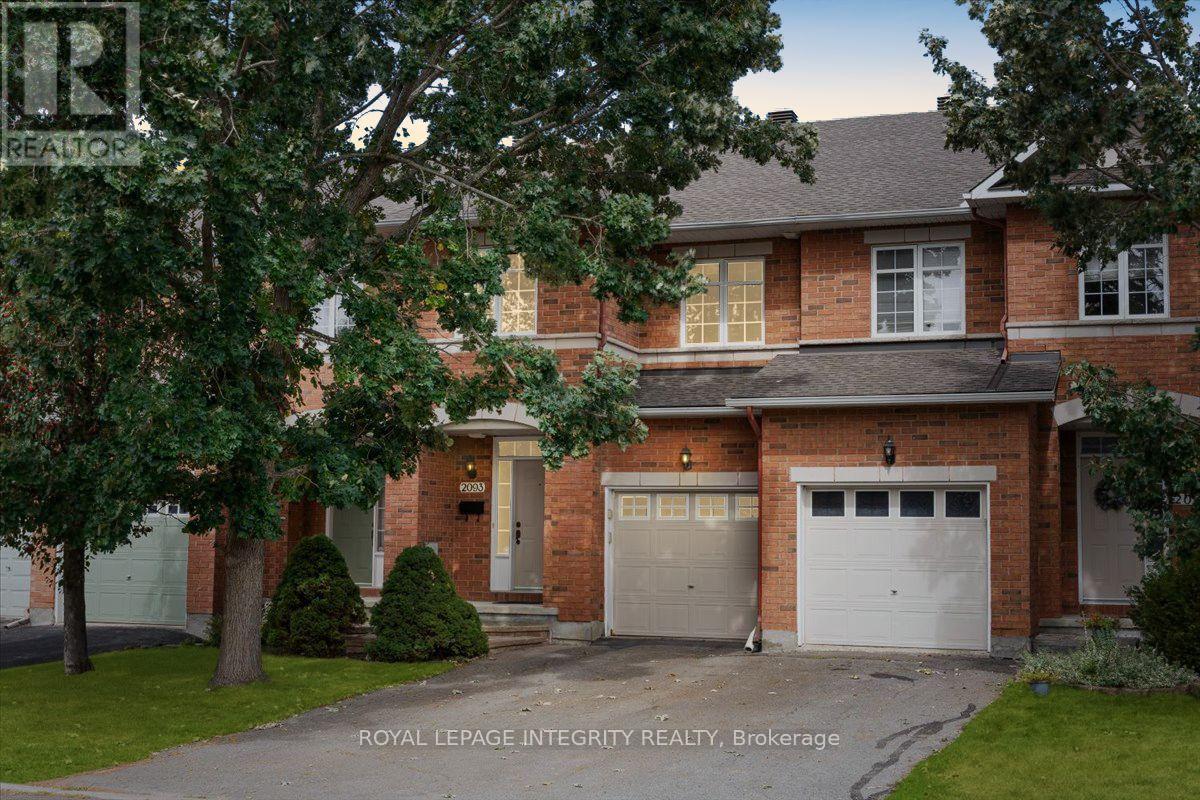 Photo 1 of 2093 Bergamot Circle, Ottawa ON