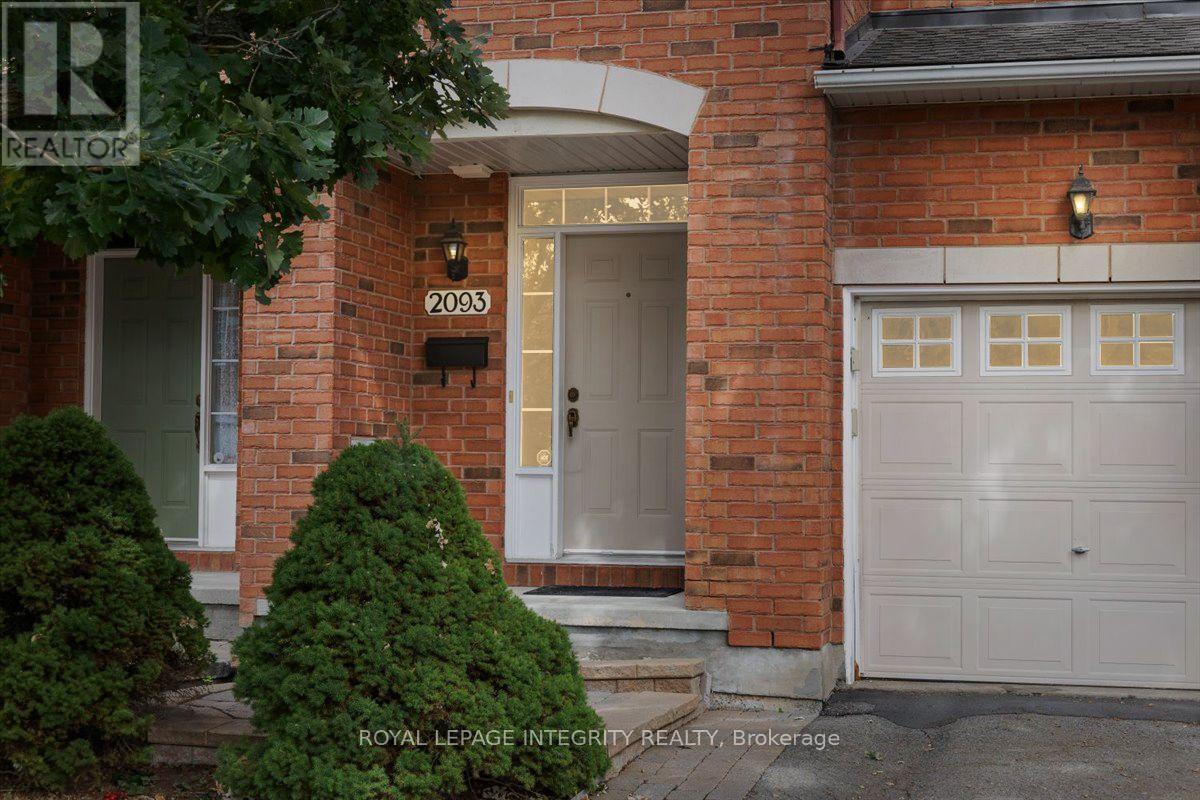 Photo 3 of 2093 Bergamot Circle, Ottawa ON