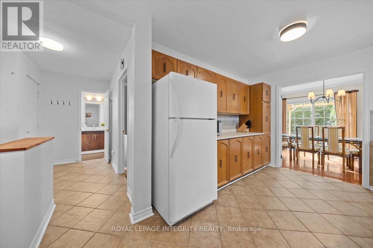 Photo 11 of 3759 Autumnwood Street, Ottawa ON