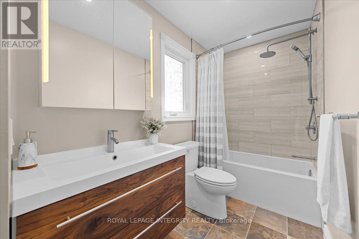 Photo 20 of 3759 Autumnwood Street, Ottawa ON