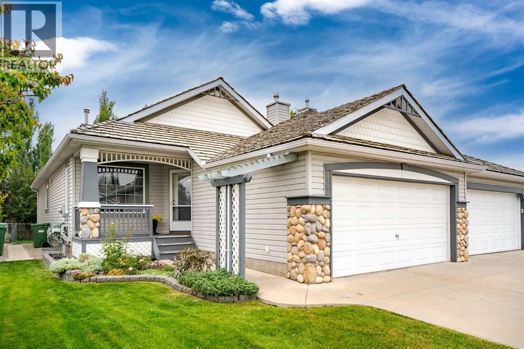 Photo 1 of 132 Chaparral Villas Se, Calgary AB