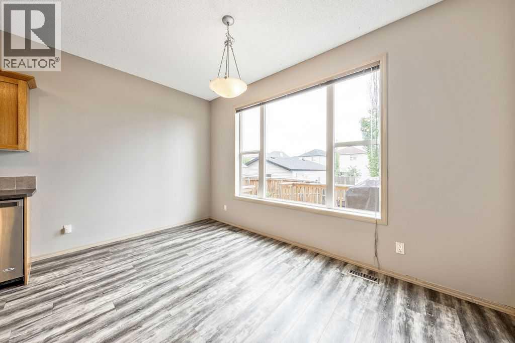 Photo 15 of 56 Covemeadow Road Ne, Calgary AB