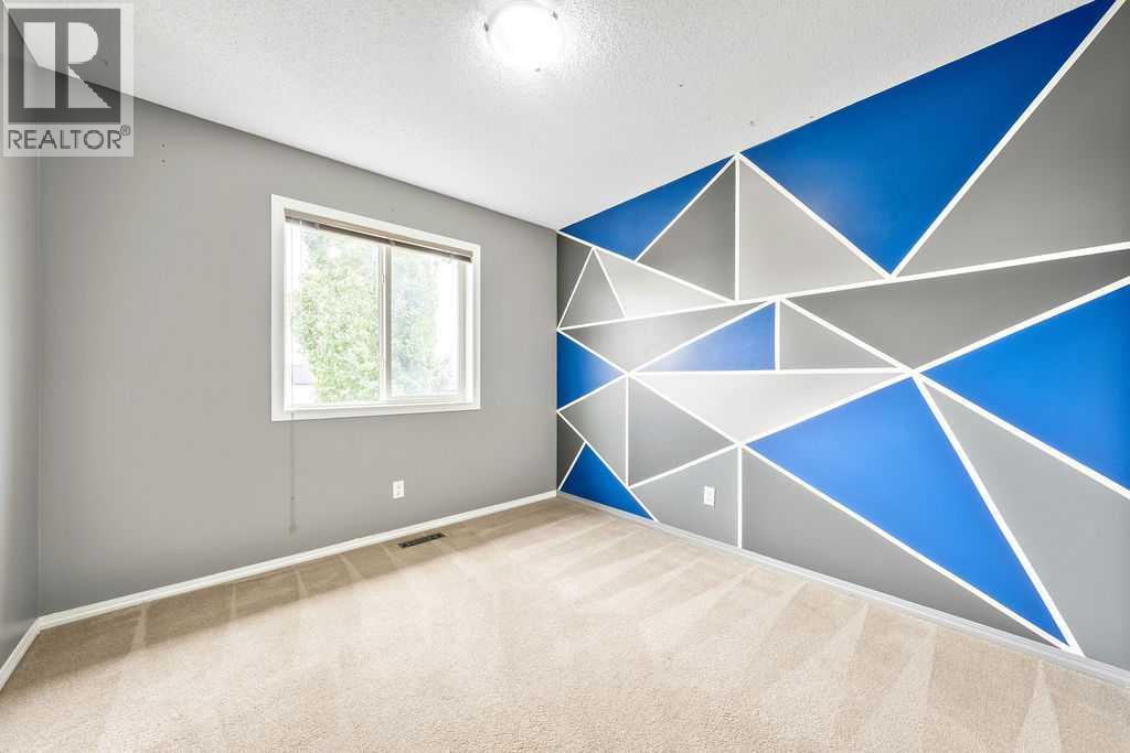 Photo 22 of 56 Covemeadow Road Ne, Calgary AB