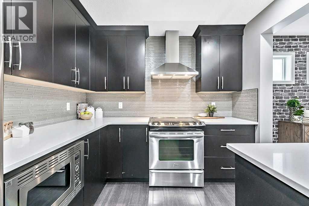 Photo 11 of 241 Copperpond Parade Se, Calgary AB