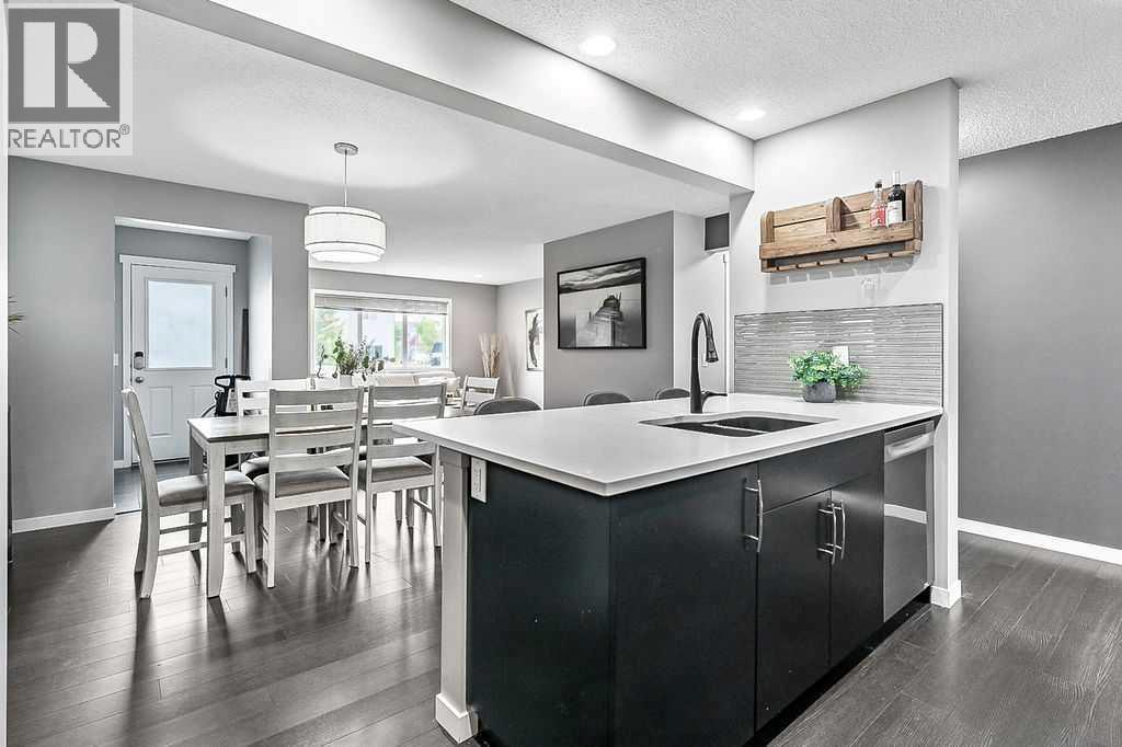 Photo 12 of 241 Copperpond Parade Se, Calgary AB