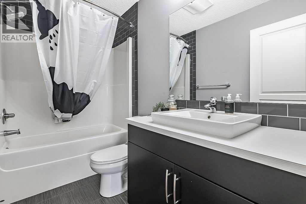 Photo 29 of 241 Copperpond Parade Se, Calgary AB