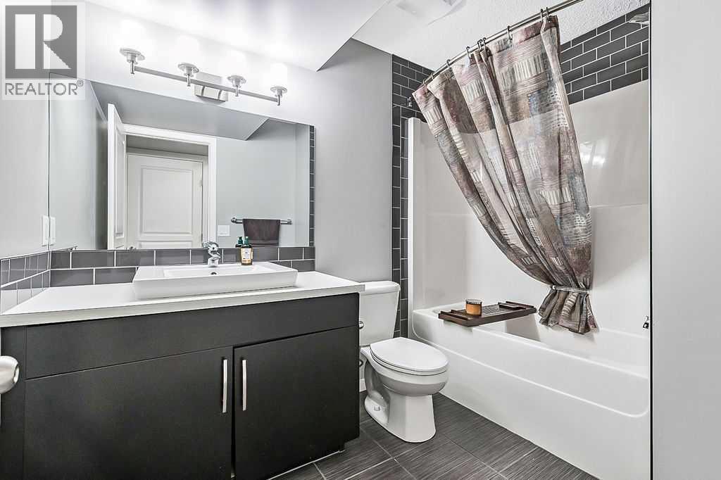 Photo 35 of 241 Copperpond Parade Se, Calgary AB