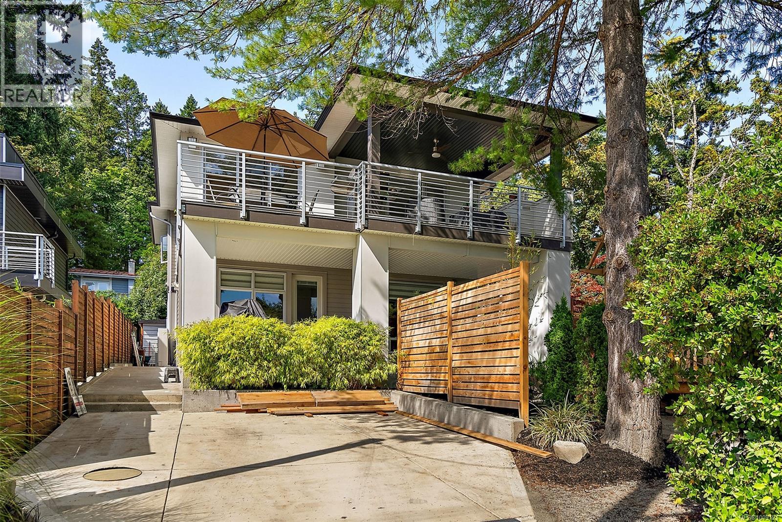 Photo 5 of 776 Harding Lane, Central Saanich BC
