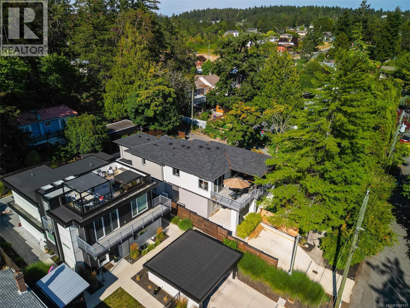 Photo 3 of 776 Harding Lane, Central Saanich BC