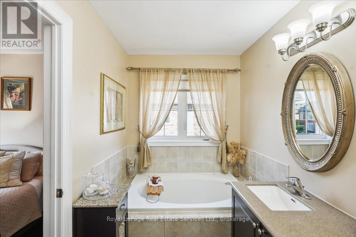 Photo 23 of 37 Rockman Crescent, Brampton ON