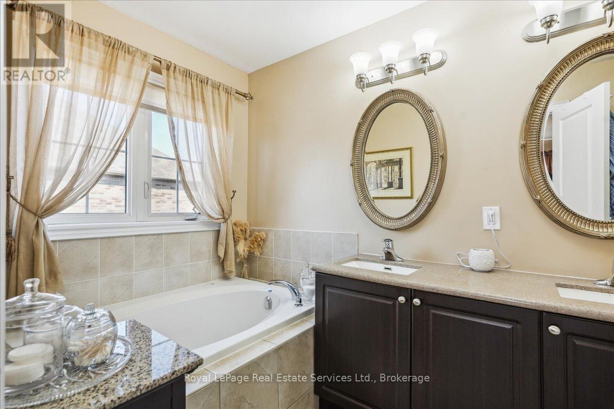 Photo 22 of 37 Rockman Crescent, Brampton ON