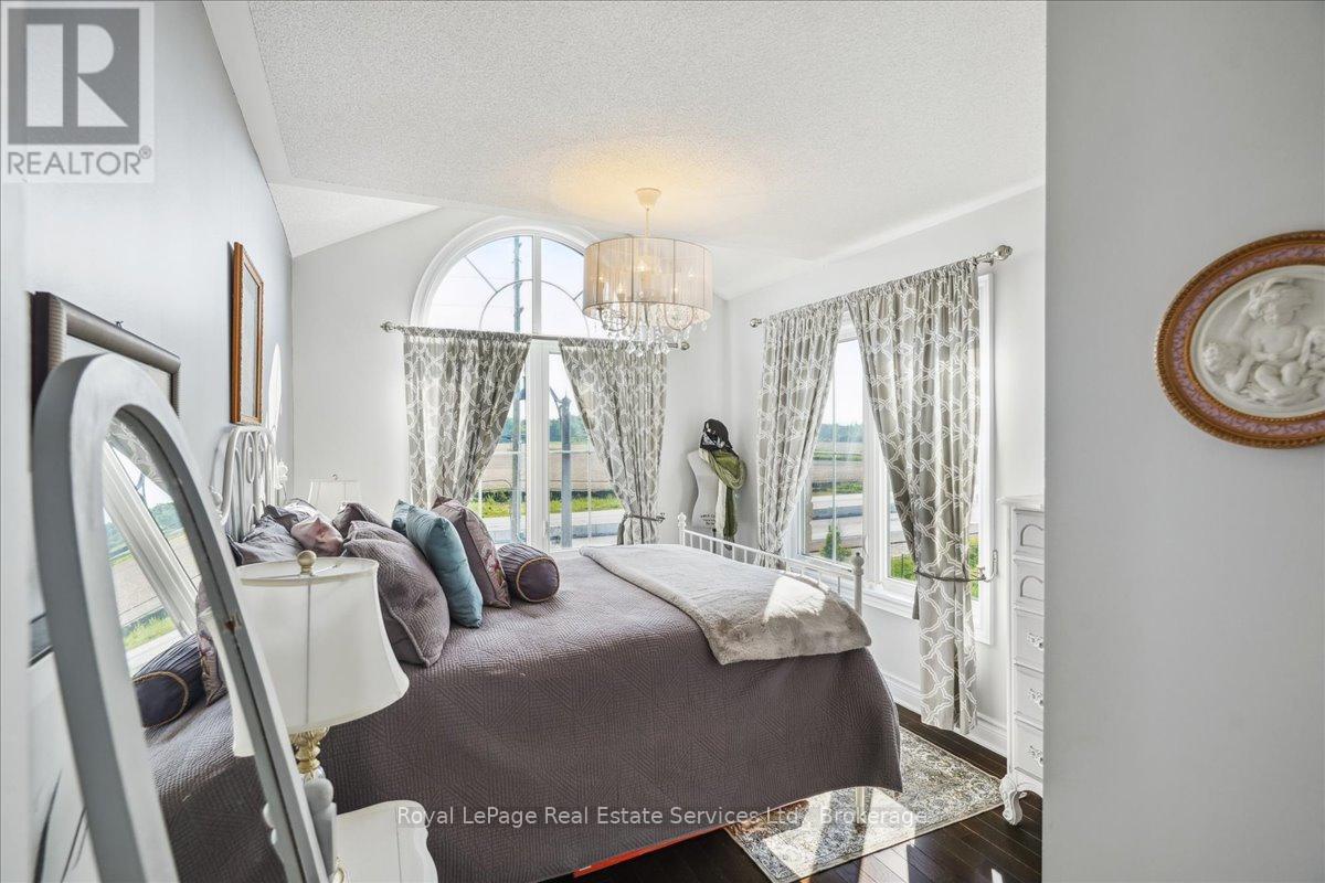 Photo 29 of 37 Rockman Crescent, Brampton ON
